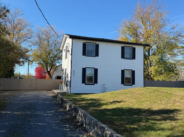 637 Collins Bay Rd, Kingston, ON K7M 5G7