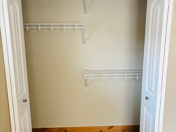 4th image of 3216 Sk Loop Unit A