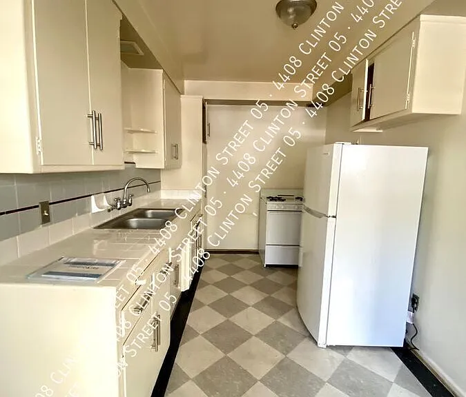 4408 Clinton St #5 — Photo 8