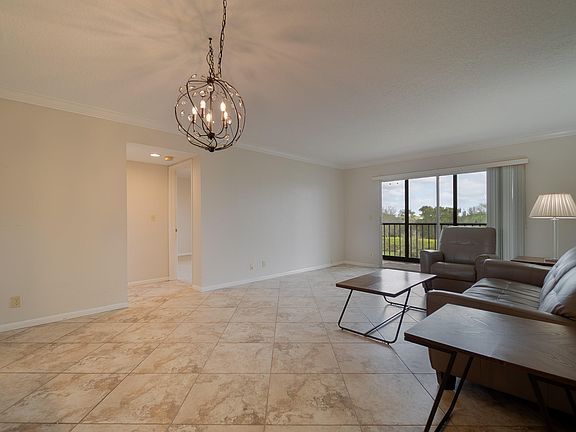 5th image of 7321 Amberly Lane #407