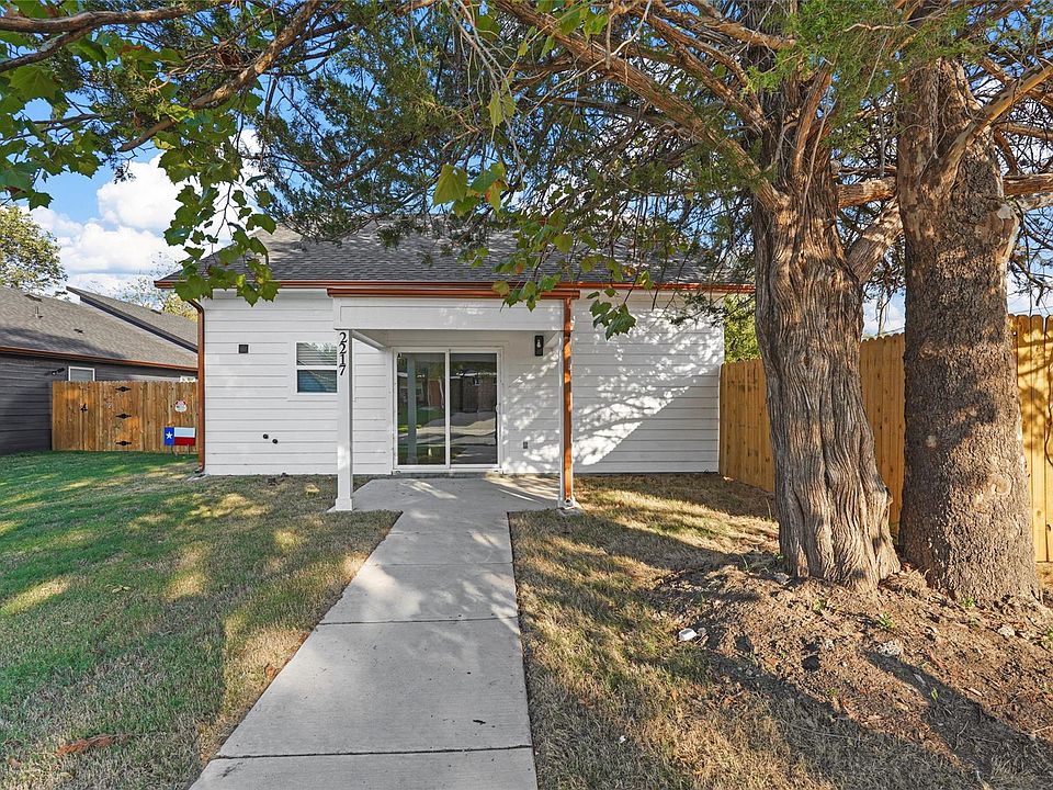 1st image of 2217 Sayle St #B