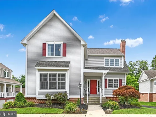 445 Fairmont Dr, Chester Springs, PA 19425