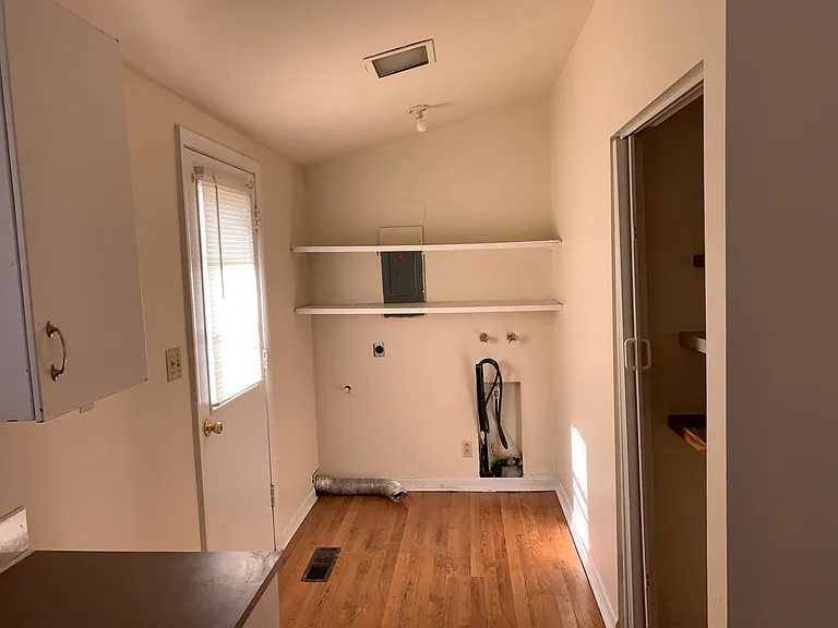 1308 Crescent Dr — Photo 5