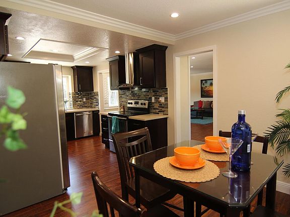5th image of 3235 Foxboro Pl