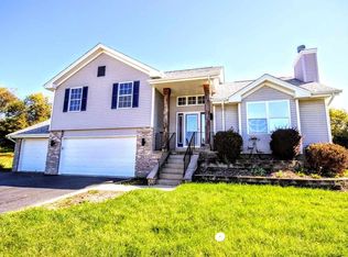 3747 Bluestone Ln, Winnebago, IL 61088