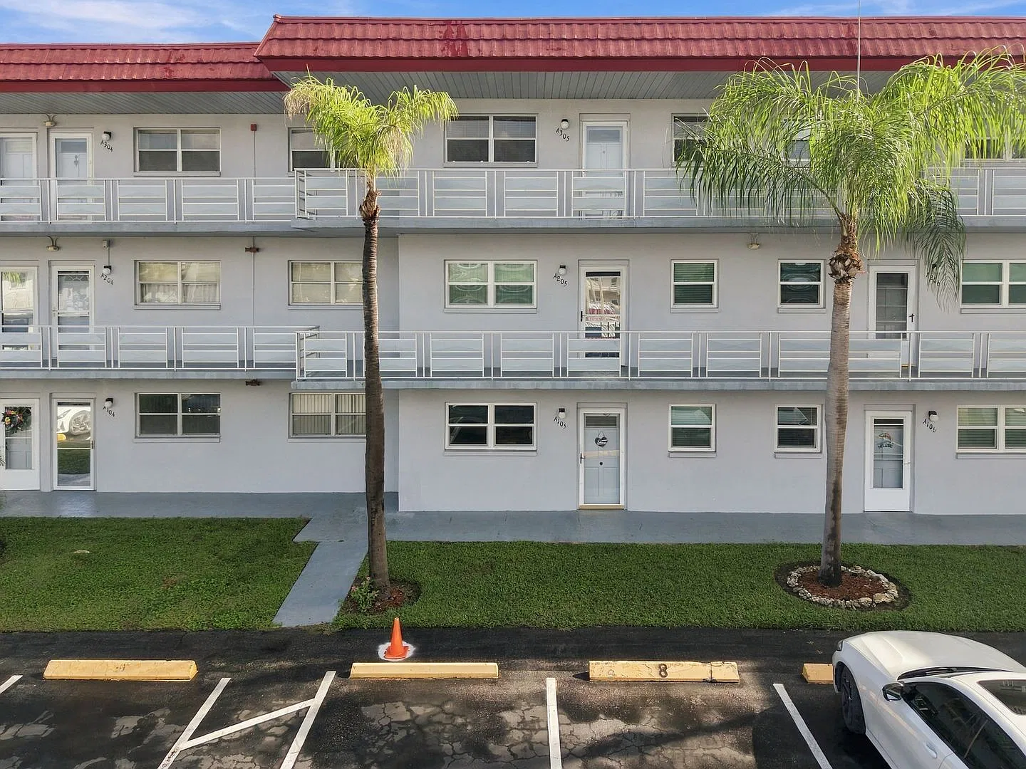 Gorgeous 1br/1ba condo in 55+ community of Five Towns, Berkshire Building, St Petersburg. — Photo 4