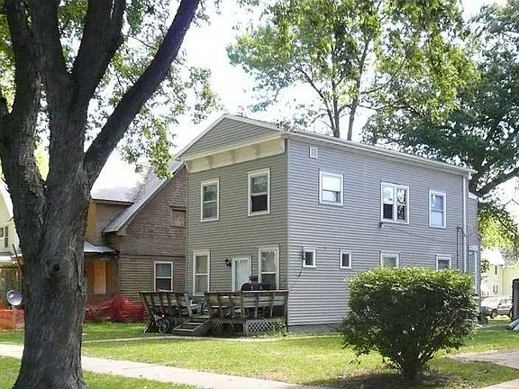 5th image of 1625 D Ave NE