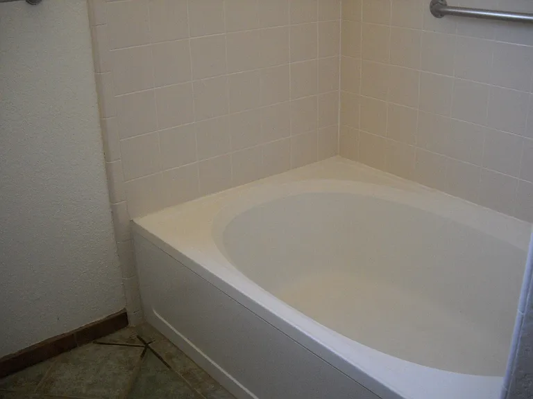 2210 Iris Dr — Photo 21