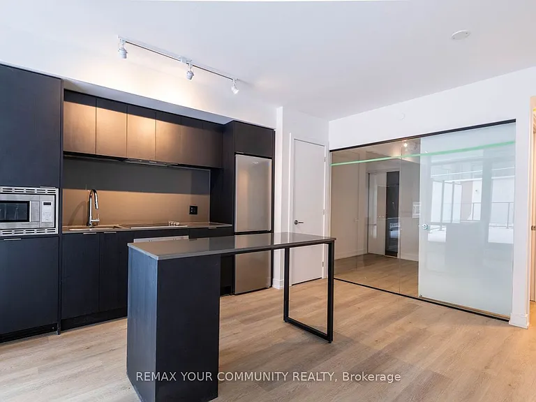 1 Jarvis St #324 — Photo 4