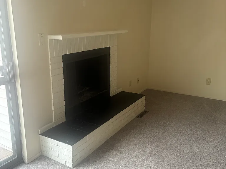 651 S 2nd St #F3 — Photo 9