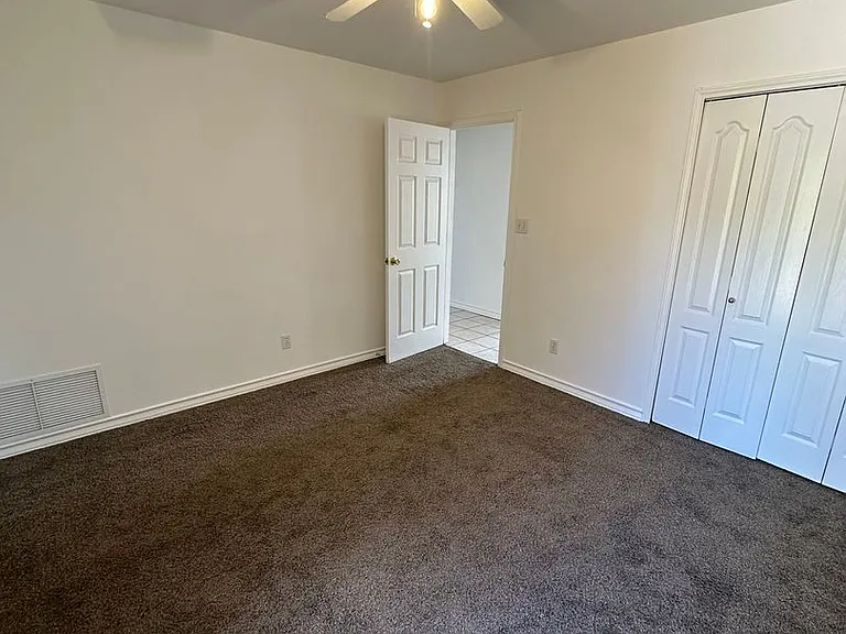 3503 Northpointe Dr — Photo 28