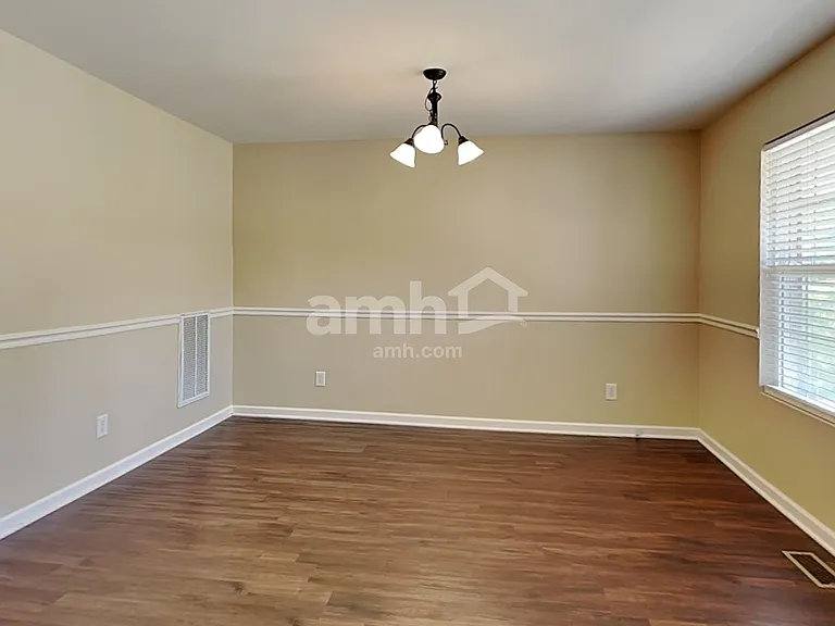 2716 Leesa Ann Ln — Photo 5