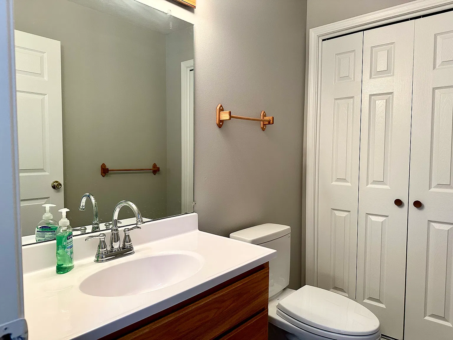 2 bed, 1.5 bath, 1200 sqft, $1,800 — Photo 4