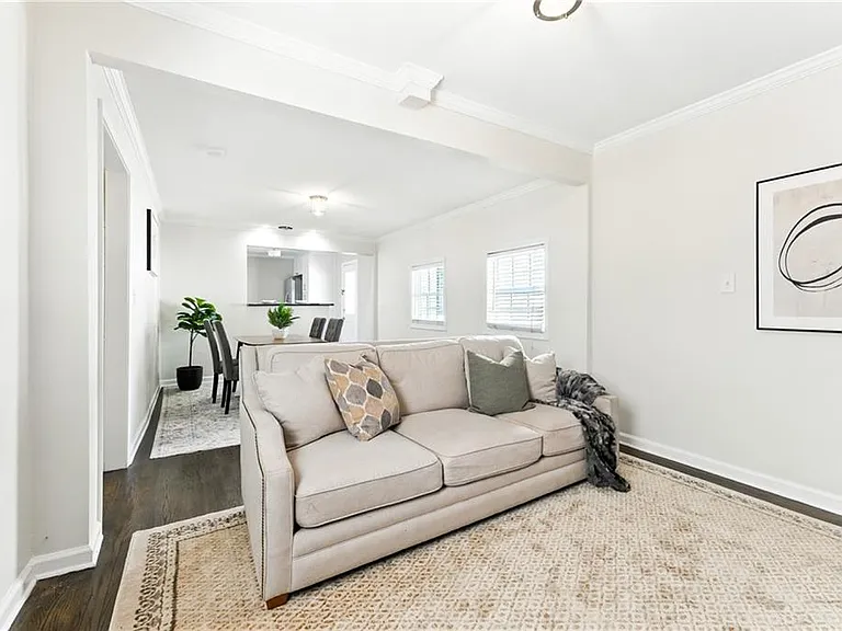 1411 Mercer Ave — Photo 6