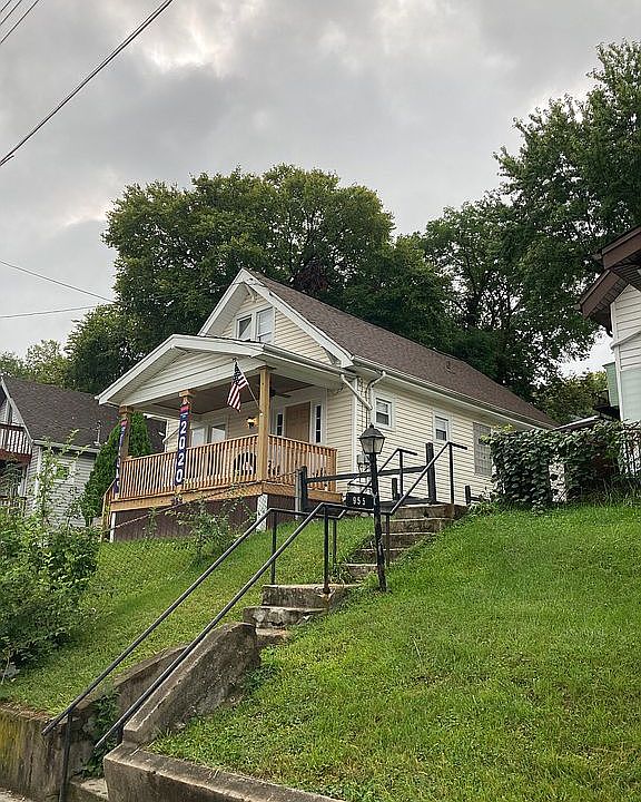 2nd image of 953 Spring St