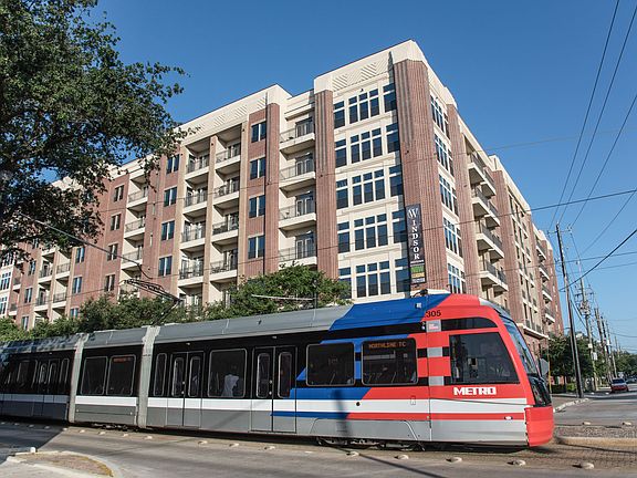 Direct access to Houston Metro McGowen Station Red Line