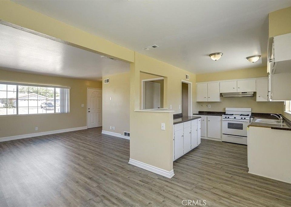 1st image of 38502 Sumac Ave