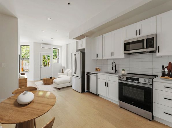 2111 Regent Pl #1R