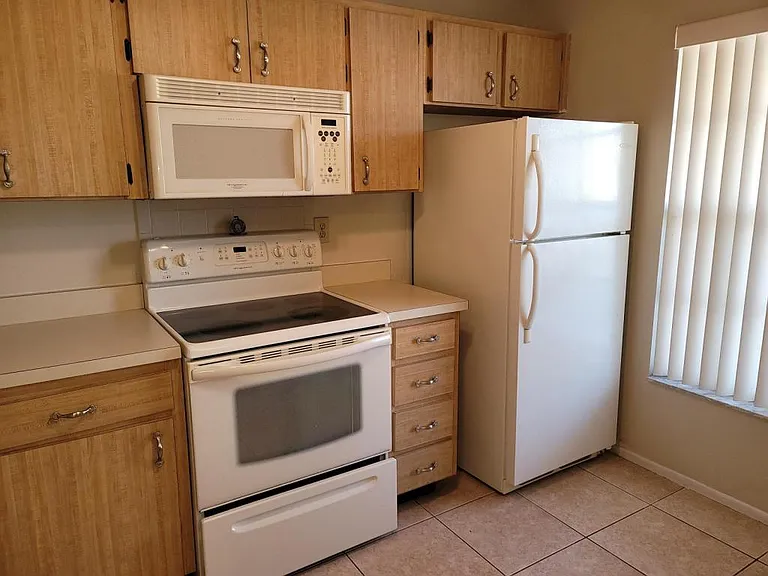 2932 Stillwell Ct — Photo 15