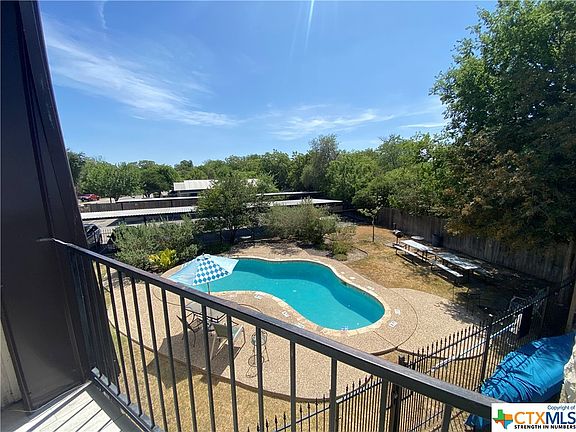3rd image of 472 Seele St APT 5