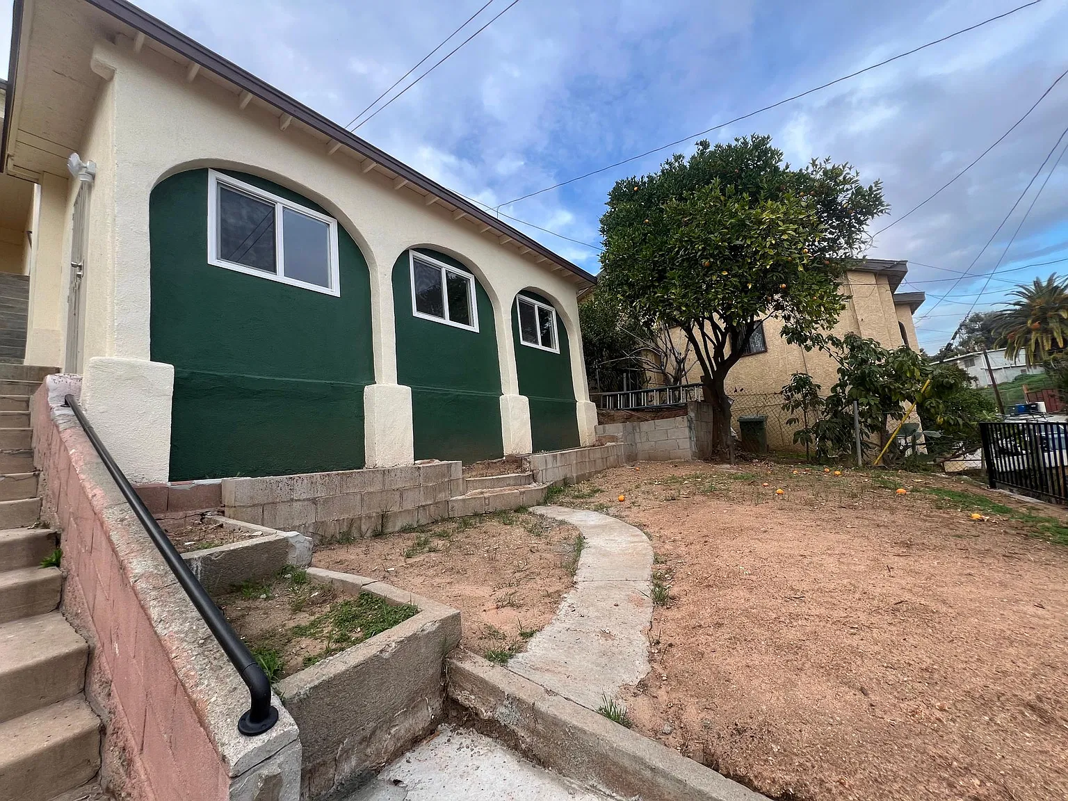 2 bed, 700 sqft, $2,690 — Photo 2
