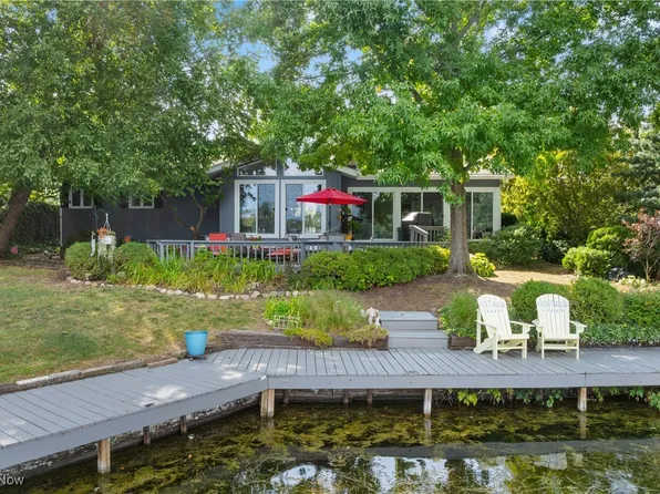 3673 Ace Dr, Akron, OH 44319