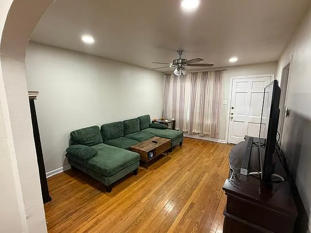1727 Donaldson Ave — Photo 6