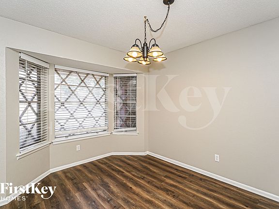4th image of 1424 Wreyhill Dr