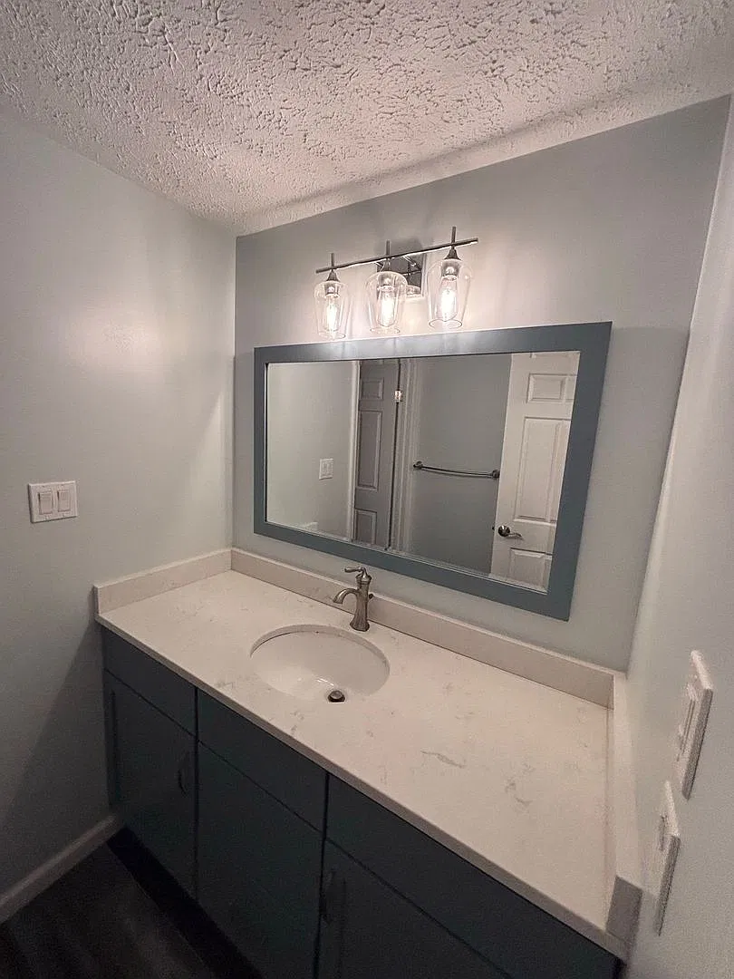 Close to Shady Grove Metro -3 bed + 2 Full+ 2 half baths — Photo 4