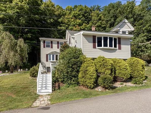 50 Linwood St, Haverhill, MA 01830