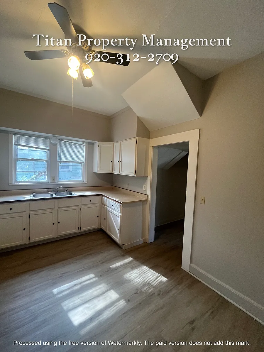 Building Photo - 225 E Parkway Ave #1