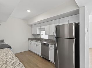 744 Lake Edward Dr W, Virginia Beach, VA 23462