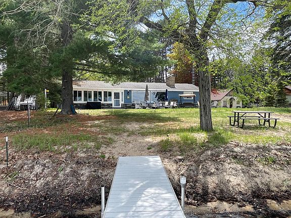 3rd image of 102 Ethel Dr