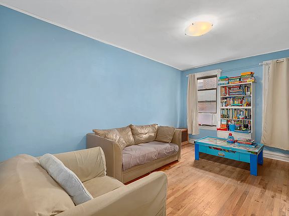 4th image of 2922 Barnes Ave APT 6F