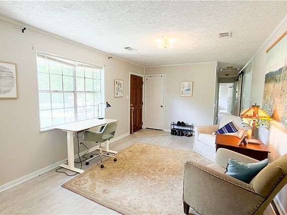 3rd image of 144 Forest St
