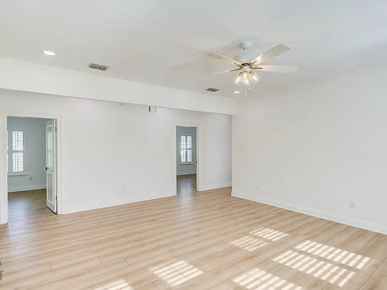 316 Autumn Ridge Dr — Photo 23