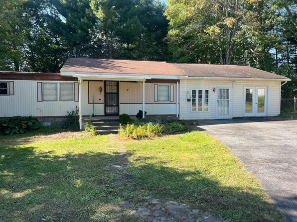 1591 Lawn Rd, Meadow Bridge, WV 25976