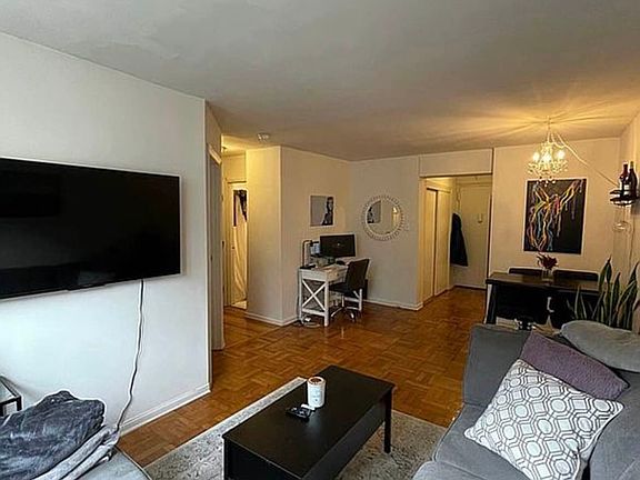3rd image of 200 W 18th St APT 6G