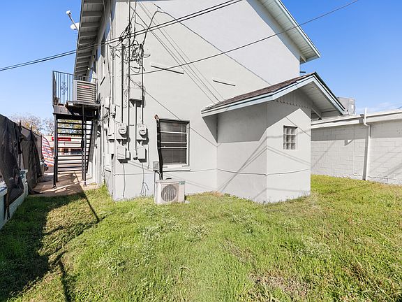 2nd image of 2807 Bellmead Dr #2807BELLMEADAPT1