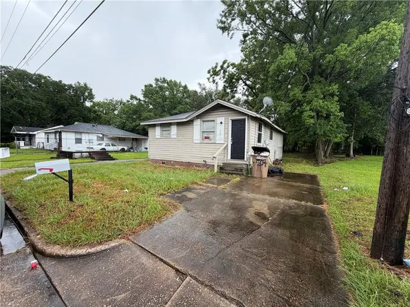 1509 Dominick St, Mobile, AL 36605