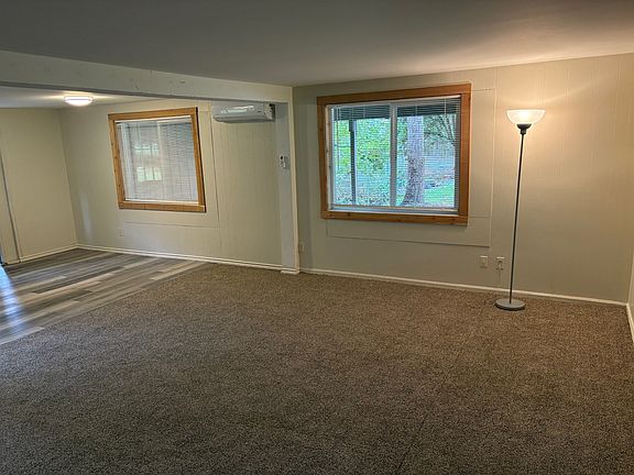 3rd image of 12779 NE Eckern Pl