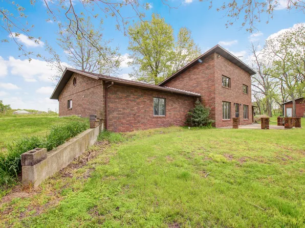 19077 Lawrence 2170, Aurora, MO 65605