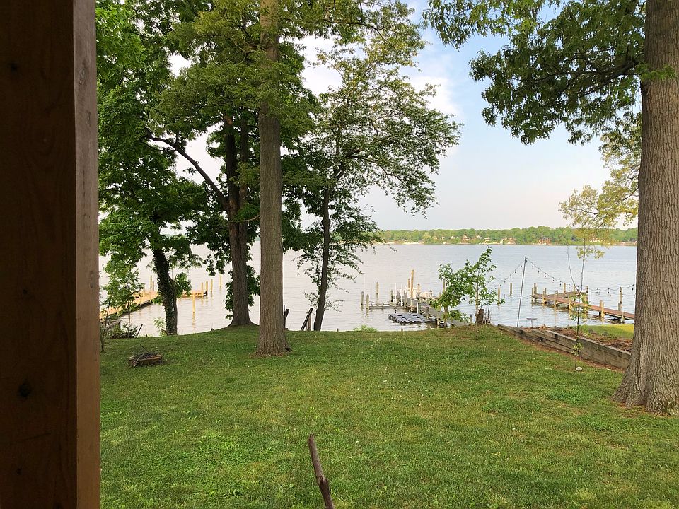 1st image of 1828 Park Beach Dr