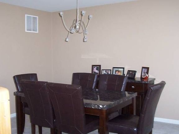 Dining rm