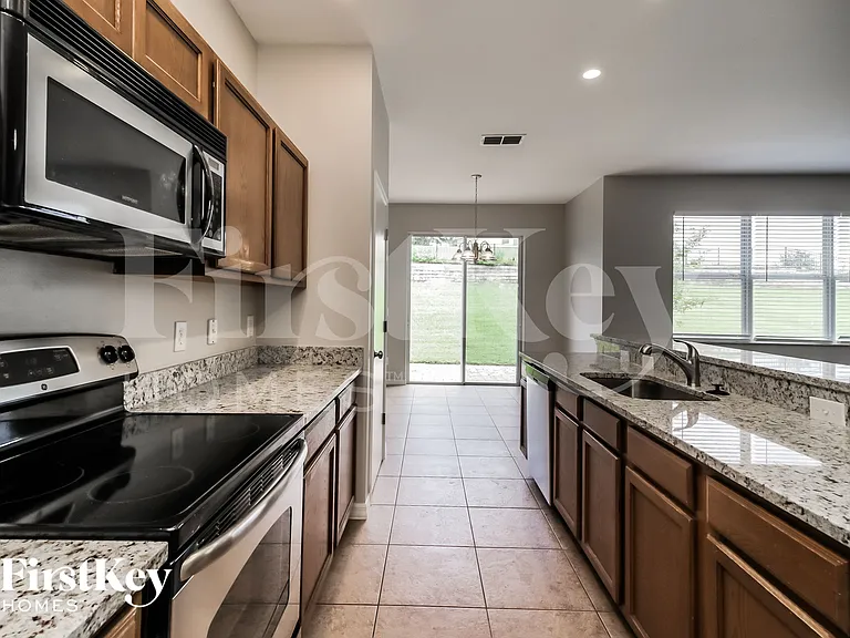 2796 Grassmoor Loop — Photo 7