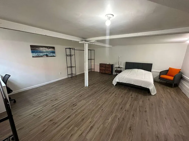 1516 Milmo Dr #2 — Photo 6