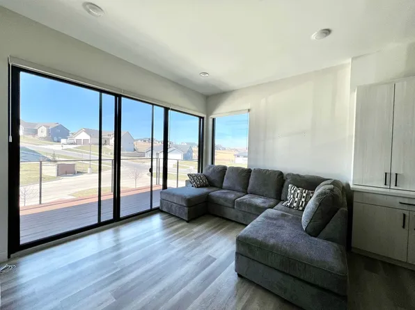 3022 Fieldhouse Cir #211, Manhattan, KS 66503