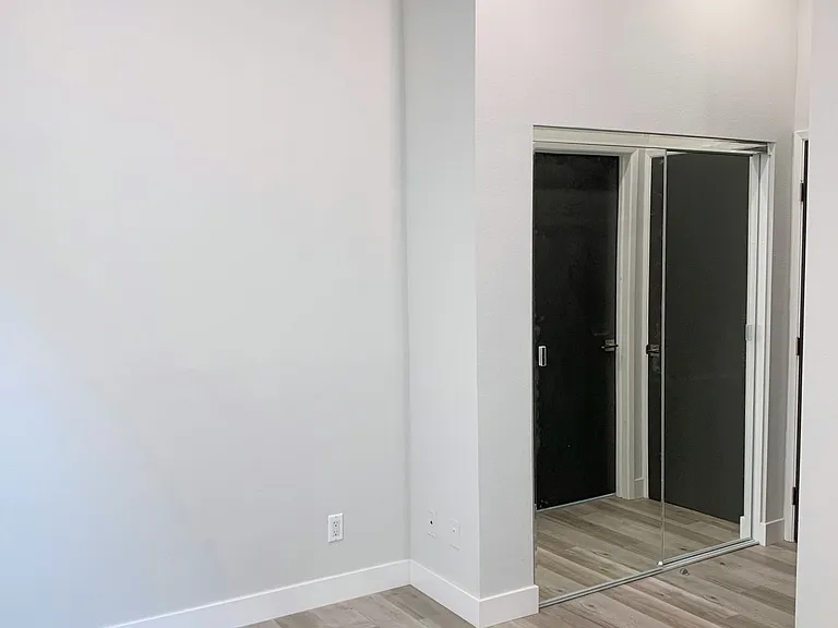 5238 Cartwright Ave #7 — Photo 18