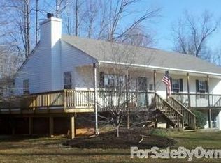 297 Fox Hunters Ln, Madison, VA 22727