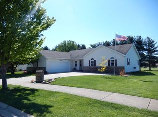 915 Thomas Dr, Momence, IL 60954